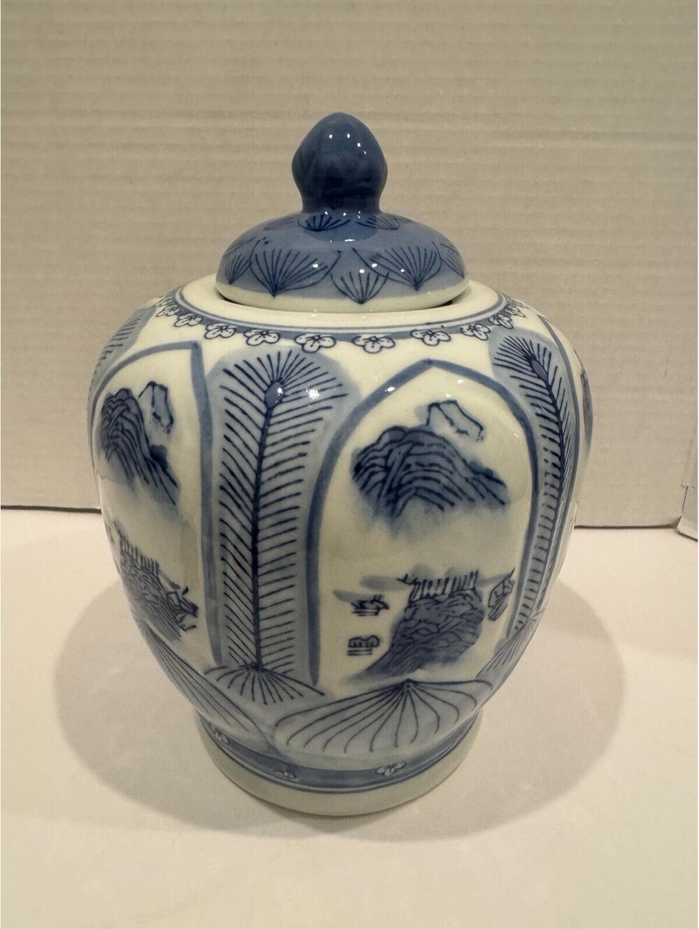 Chinese‑Style Blue & White Porcelain Lidded Ginger Jar